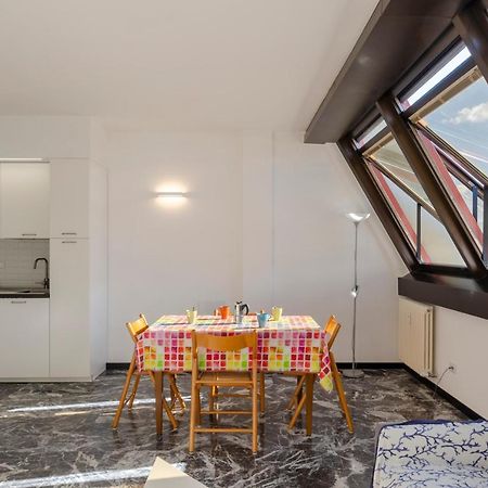 Joivy Spacious Apt For 6, Near Train Station And Beach Сестрі-Леванте Екстер'єр фото