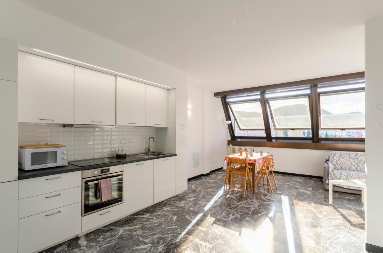 Joivy Spacious Apt For 6, Near Train Station And Beach Сестрі-Леванте Екстер'єр фото