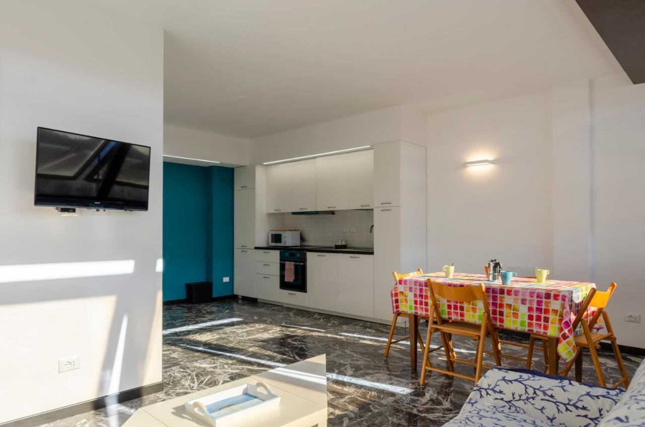 Joivy Spacious Apt For 6, Near Train Station And Beach Сестрі-Леванте Екстер'єр фото